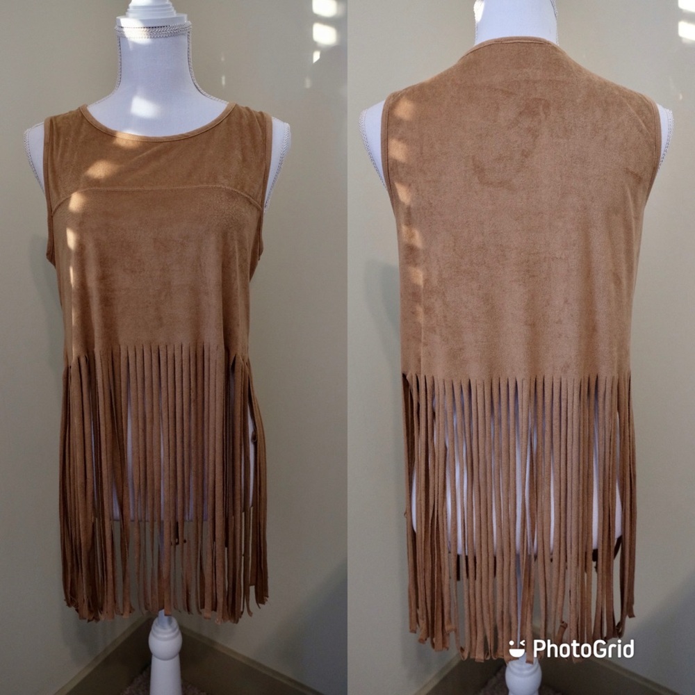 BOUTIQUE | Faux Sudede Fringe Tank Top